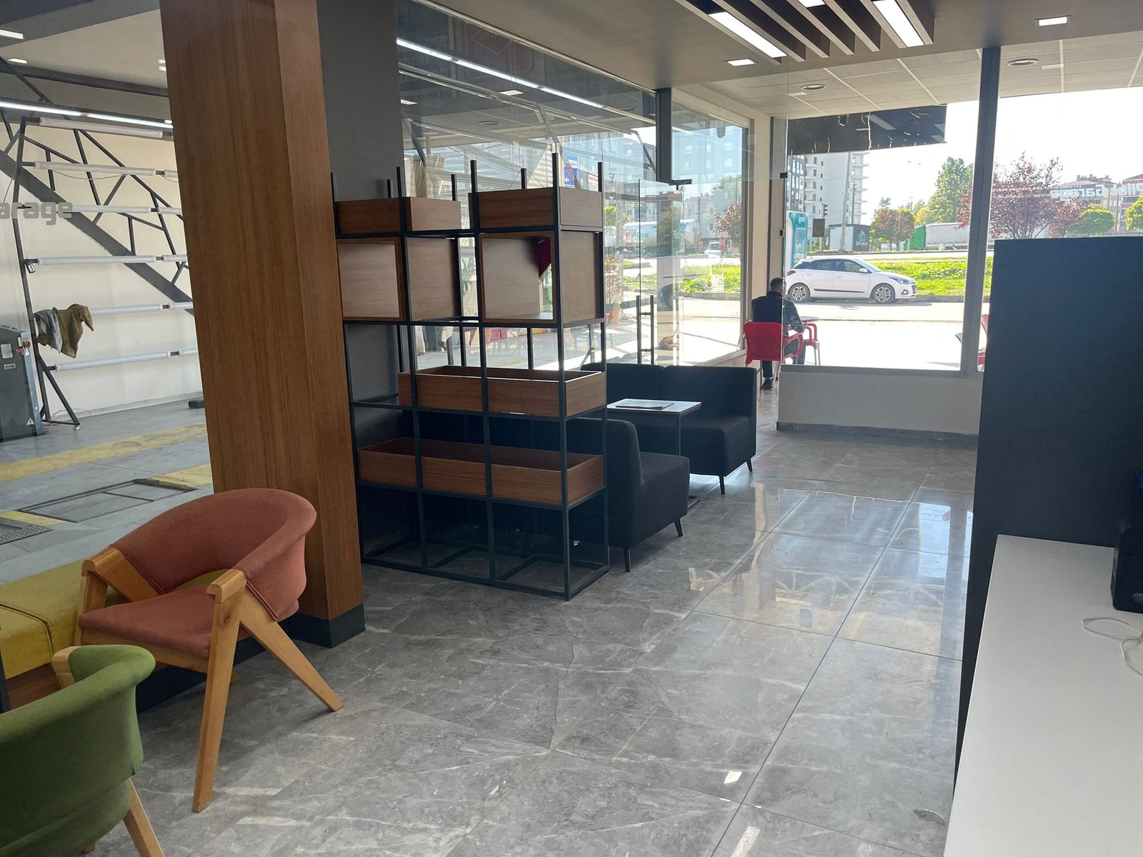 Çarşamba Pilot Garage Bekleme Salonu